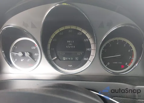 2009 Mercedes-Benz C 300 Luxury 4Matic/Sport 4Matic z USA, uszkodzony, nr VIN WDDGF81X89F278085